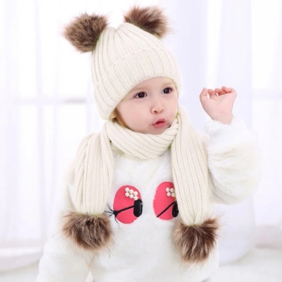 Baby/Toddler White Knit Beanie and Scarf Set with Pom Poms - Picture 4 of 16